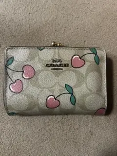 COACH チェリー柄財布