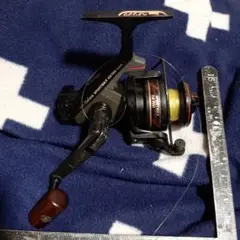 スピニングリール RC 2000 釣り リール 赤 レッド - メルカリ