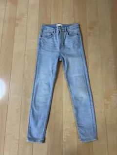 ZARA ジーンズ　サイズ36