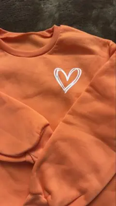 SHEIN オレンジ ハート刺繍 トレーナー Mのサムネイル
