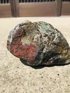 水石 溜まり 天然石 約2.5kg 原石 鑑賞石 自然石 専用台座付 希少 レア 水石 溜まり 天然石 約2.5kg 原石 鑑賞石 自然石 専用台座付