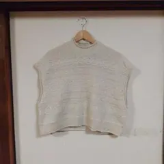 アイボリー ケーブルニット ノースリーブ