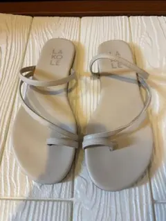 LAKOLE トングサンダル フラット ベージュ　　Lサイズのサムネイル