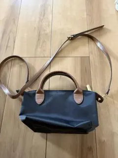 ショルダーバッグ　シーイン