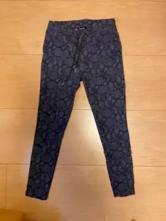 『美品』Belinda（ベリンダ） ペイズリー柄 スキニーパンツ S