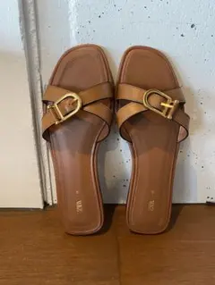 ZARAレザーフラットスライドサンダル