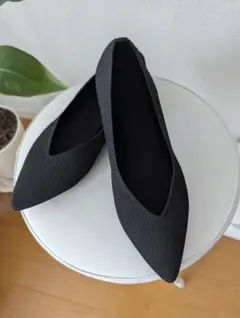 黒 フラットシューズ