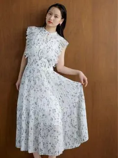 snidel Sustainableフリルワンピース