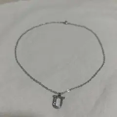 イニシャルU ネックレス シルバーカラー
