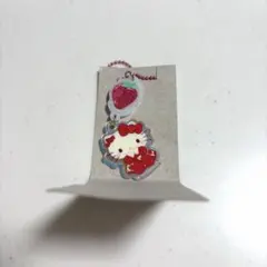 サンリオ　ツインチャーム　ハローキティ　いちご新聞