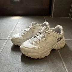 PUMA 厚底スニーカー ホワイト レディース　23.5cmのサムネイル