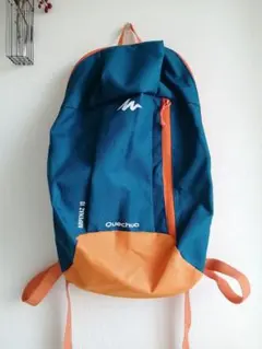 Quechua リュック（ミニ）ブルーとオレンジ