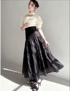 ドットティアード　フレアスカート