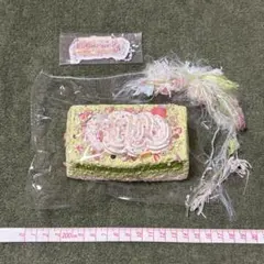 犯困meme 抹茶 いちご クリーム トースト ケーキ スクイーズ