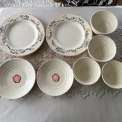 カラフルなデザインの食器セット　ミスタードーナツ　非売品　8点まとめて