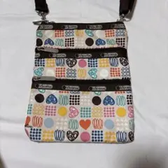 レスポートサック　LeSportsac サコッシュ ショルダーバッグ 総柄　旅行