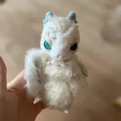 ハンドメイド ぬいぐるみ ドラゴン ホワイト - メルカリ