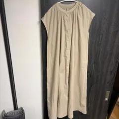 ベージュ ノースリーブ ロングワンピース