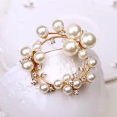 【パールブローチ】コサージュ　ゴールド　胸元ピン　入学式　卒業式　上品