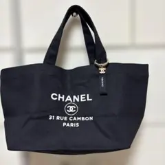 ❤️ 【CHANEL】ノベルティ ミニトートバッグ　黒チャーム付　非売品
