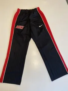 NIKE ストライプ ロングパンツ 黒・赤　140〜150センチ