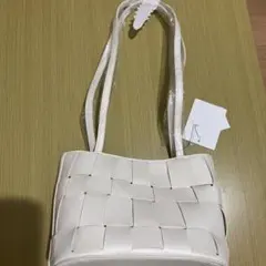定価以下！　wcj バケットバッグ　ホワイトのサムネイル