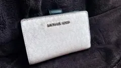MICHAEL KORS 二つ折り財布のサムネイル
