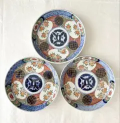 古伊万里 幾何学紋、瓔珞紋 小皿三客 古伊万里 幾何学紋、瓔珞紋 小皿三客 - メルカリ