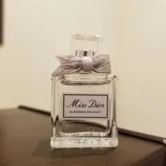 Dior Miss Dior ブルーミングブーケ 香水セット5ml - メルカリ