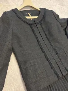 【avv】ツィードジャケットとシフォンプリーツスカート