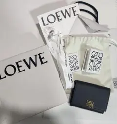LOEWE 三つ折り財布のサムネイル