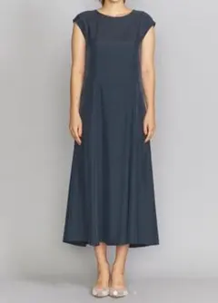 BEAUTY&YOUTH ＤＲＥＳＳ バックボタンフレンチスリーブ　ネイビー