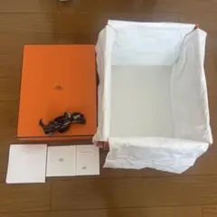 エルメス　ピコタンPM ギフトボックス 空箱 中包紙・リボンありのサムネイル