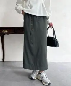完売品　希少タグ付き　シェトワ　ベルト見えスカート　上品カーキ　高見えのサムネイル