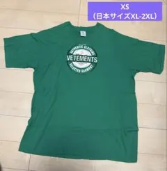 VETEMENTS ビールバッジプリントTシャツのサムネイル