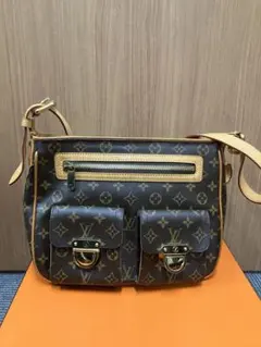 ルイヴィトン ハドソンGM モノグラム ショルダーバッグ  中古 中古・古着通販】LOUIS VUITTON (ルイ ヴィトン) ハドソンGM