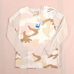 断捨離中! 新品『adidas アディダス』長袖Tシャツ カモ柄 サイズMのサムネイル