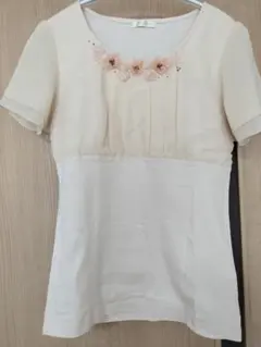 a*a様 Pattern　フラワー刺繍 半袖トップスのサムネイル