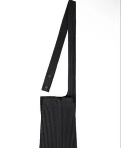 希少✨PLEATS PLEASE イッセイミヤケ エンボス ショルダーバッグ 