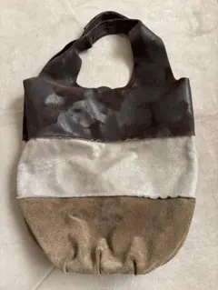 スエードレザートートバッグ