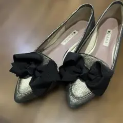 DIANA シルバーリボン付き フラットシューズ