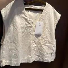 新品MARMARMARシワ加工 Vネック ベストのサムネイル