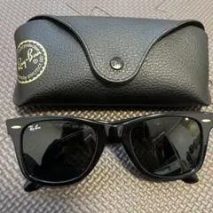 Ray-Ban Wayfarer ブラック サングラス ケース付き