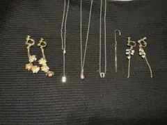 花モチーフイヤリングとネックレスセット