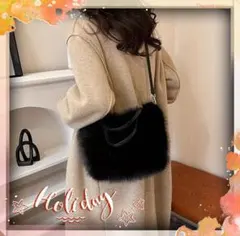 普段使いから、フォーマルにも可愛い❤スクエアファーバッグ