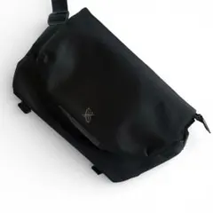 未使用級　お値下げ中❣️FSDWG メッセンジャーバッグ 防水 ブラック2way