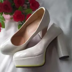 ブライダルシューズ★ホワイトポインテッドトゥハイヒール