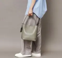 HIROFU オイスター（グレー系）レザー ショルダー＆トートバッグのサムネイル