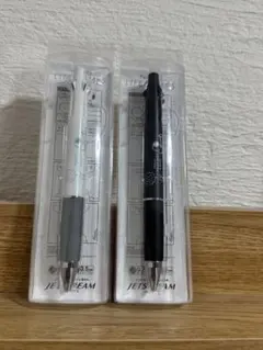 SALEジェットストリーム 2本セット　ホワイト＆ブラック　限定