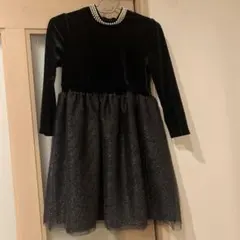 Rora黒いベルベットドレス（パール付き）のサムネイル
